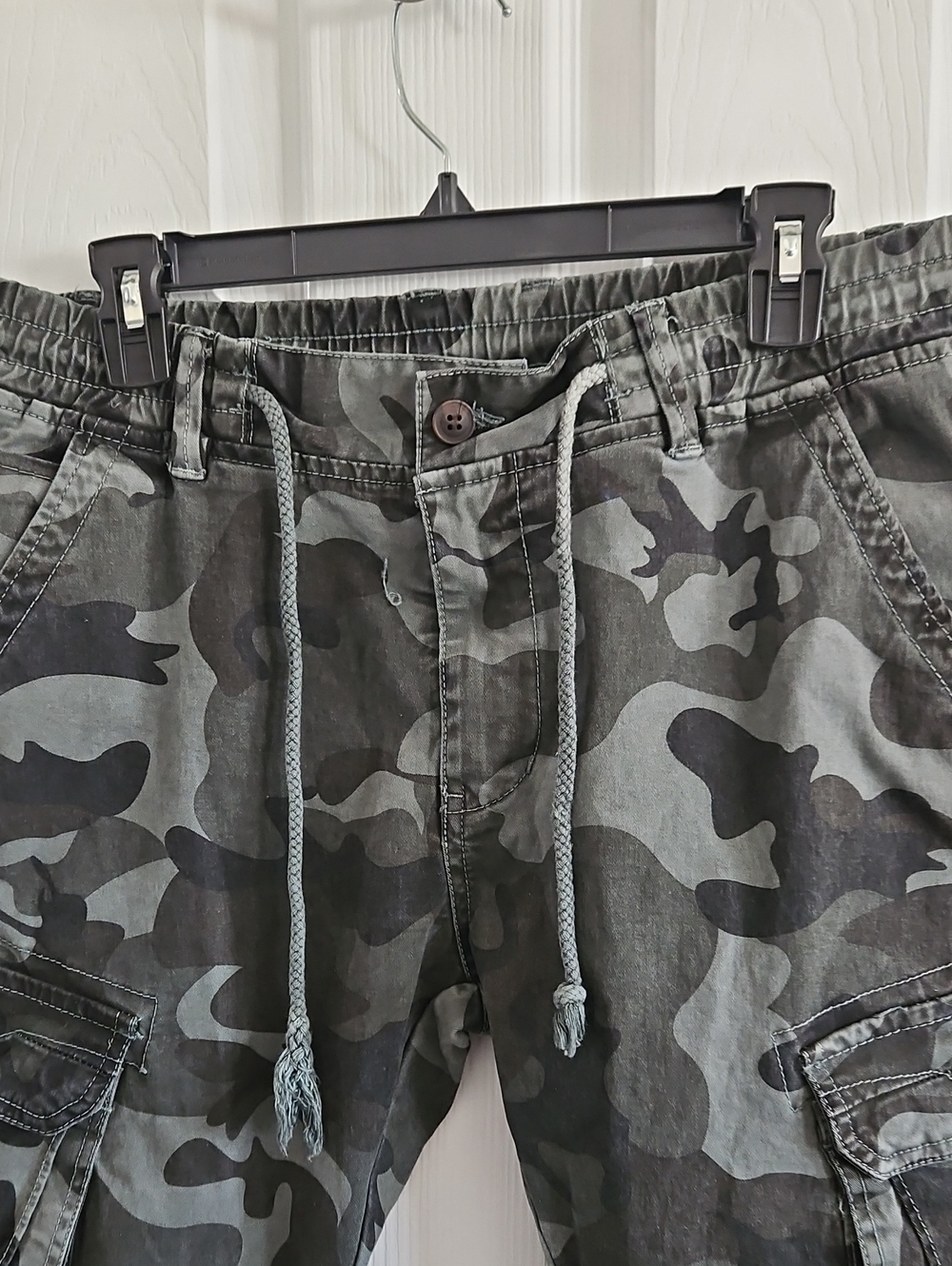 Men's Camo Cargo Pants - Green - Picture 2 of 11